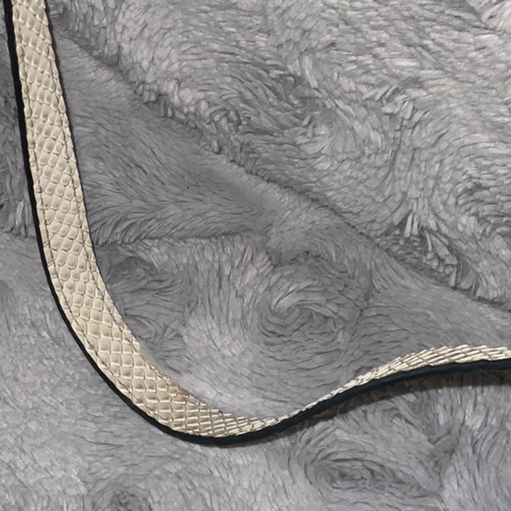 Guess vantage Shoulder bag - Picture 4 of 8